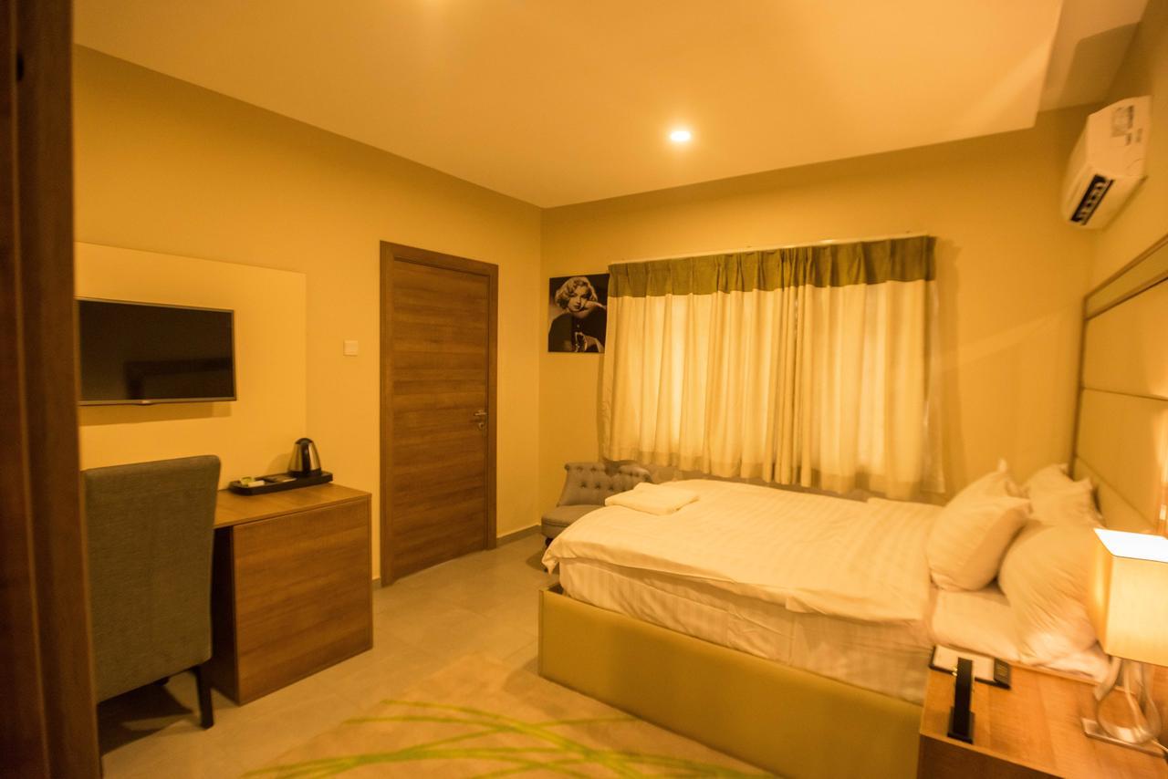 Iris Hotel Wuse 2 Abuja Exterior photo